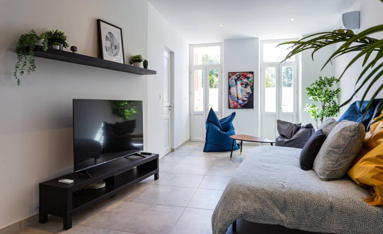 Maxbnb - Climatise - Grand Studio 37M2 & Terrasse 30M2 - Est Toulon Exterior photo